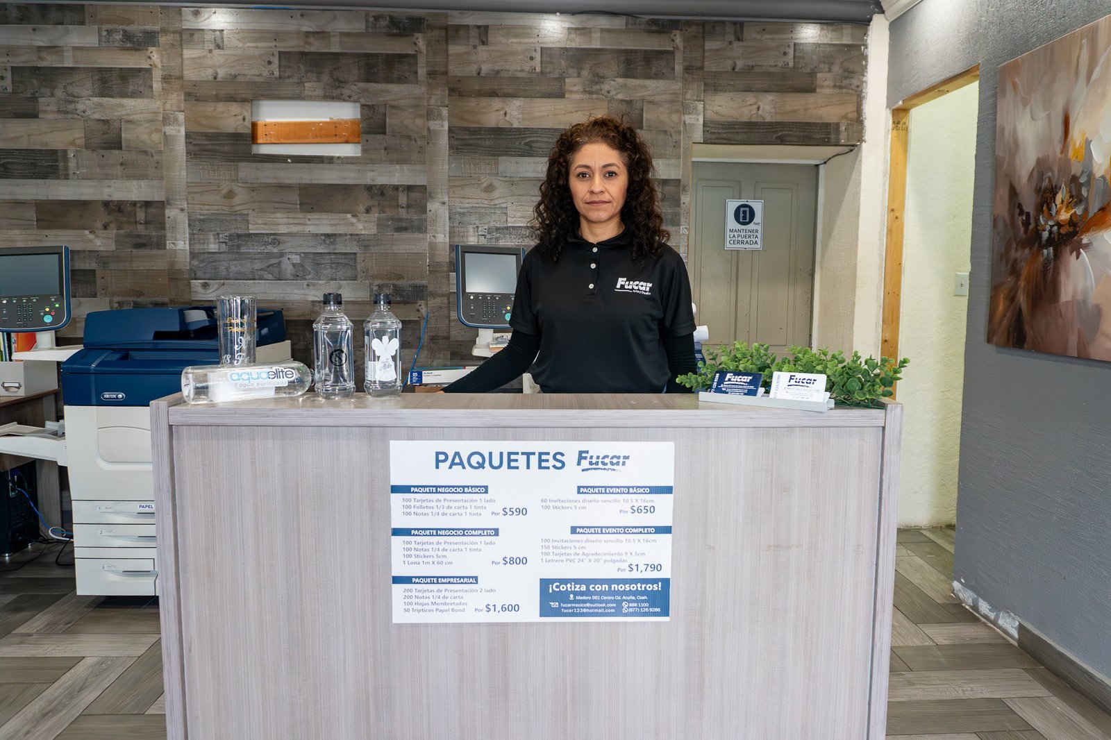 Atención al cliente en mostrador de Fucar